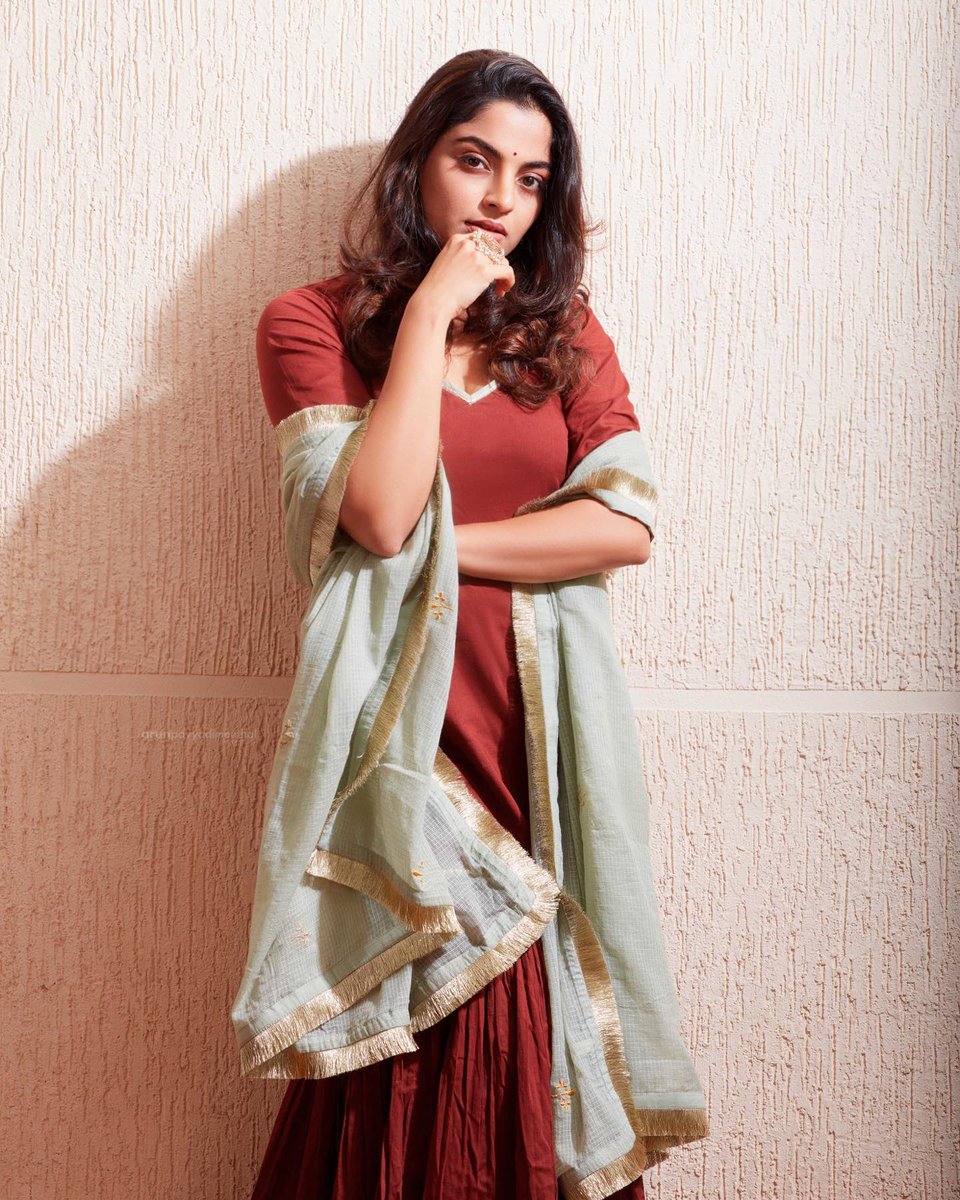 kolly_web's tweet photo. #Nikilavimal...... Attractive..β£οΈ
#kollyweb #actress #beautiful #beauty #newpost #photography #photo #PhotoOfTheDay https://t.co/OA6BsjoBGb