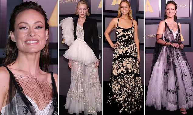 Bingemonkeycom's tweet photo. No Harry? No problem! Olivia Wilde is a total stunner in plunging ballgown as the newly-single star
https://t.co/3eg3ZrHeZR
#bingemonkeycom #bingemonkey #movies #newmovies #bestmovies #hdmovies #freemovies #moviescenes #moviestars #watchingmovies #moviereviews #OliviaWilde https://t.co/p4RshKHdvG
