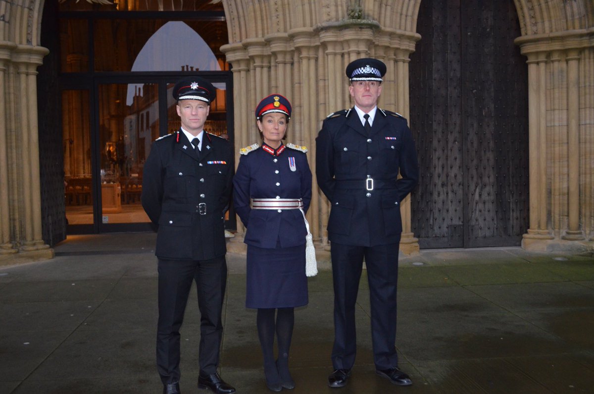 Very moving Oakleaf Service ⁦<a href="/riponcathedral/">Ripon Cathedral</a>⁩ to remember those involved in road traffic accidents. Admiration for Emergency services and ⁦<a href="/YorkshireAirAmb/">Yorkshire Air Ambulance</a>⁩ 🙏
