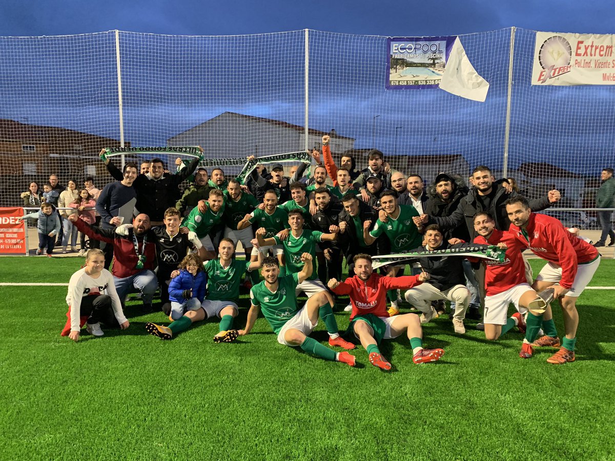 ultrafondoverde's tweet photo. ESTO NO PARA!!!💚
Otro +3 en un campo muy complicado🔝
Seguimos en lo alto de la clasificación y no pensamos bajarnos⚔️
Que sigan hablando…🗣 https://t.co/OMTsRyvuS0
