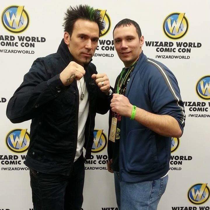 pheared1's tweet image. Woke up this morning and started seeing posts that @jdfffn has passed away. I still can't believe it.  He was one of the nicest guys, and would go out of his way to spend time with each fan.  Prayers to his family.  Rest in Peace.  You will be missed.