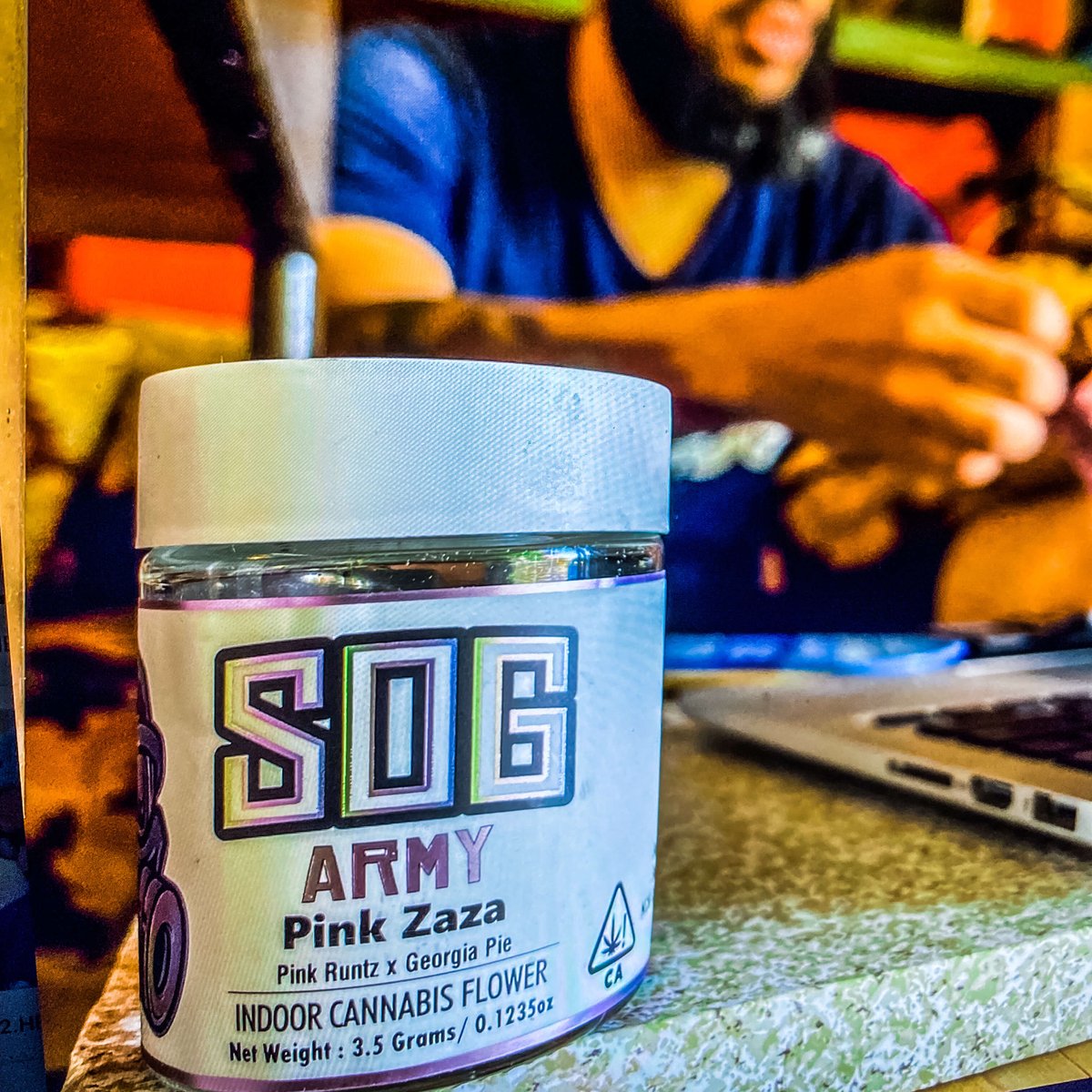 uglyface88's tweet photo. Good Morning Hustlers! "Struggle is the enemy, but weed is the remedy." #WakeandBake with #SOGArmy 💨💨💨 #UglyFace 😎🫠 courtesy of @moegreens415 #PinkZaZa https://t.co/OQKuTqkZfb