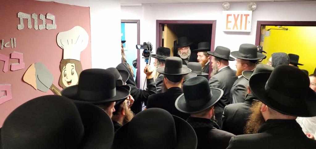 גורגירגער tweet media