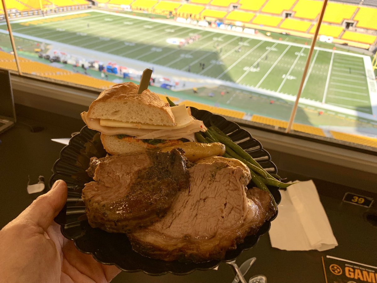delduduit's tweet photo. Prime Rib pregame meal before the #Bengals #Steelers game in the #SteelCity. 

#yum #fooide #sportswriter #pittsburgh #primerib #delicious https://t.co/7sNPahO6sU