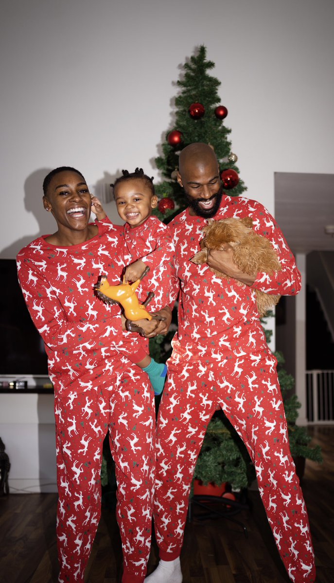 aireyys's tweet photo. Don’t grow up, it’s a trap! Family fun in our matching pyjama set from primark 🎄🎁
#iworkwithprimark #pyjamas #primark #ad https://t.co/Pxwrec2ONJ