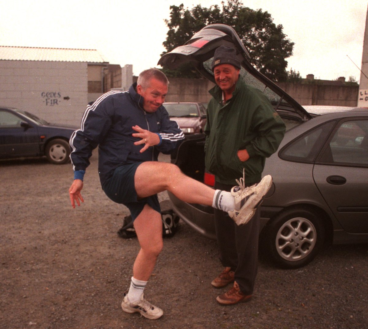 Tony Leen (@tonyleen) on Twitter photo The absolute gems you stumble across in the <a href="/ExaminerSport/">Irish Examiner Sport</a> archives. This one from Des Barry of two late, lamented legends in their own fields of expertise. Some heartfelt tribute today to Els: irishexaminer.com/sport/gaa/arid… The absolute gems you stumble across in the <a href="/ExaminerSport/">Irish Examiner Sport</a> archives. This one from Des Barry of two late, lamented legends in their own fields of expertise. Some heartfelt tribute today to Els: irishexaminer.com/sport/gaa/arid…