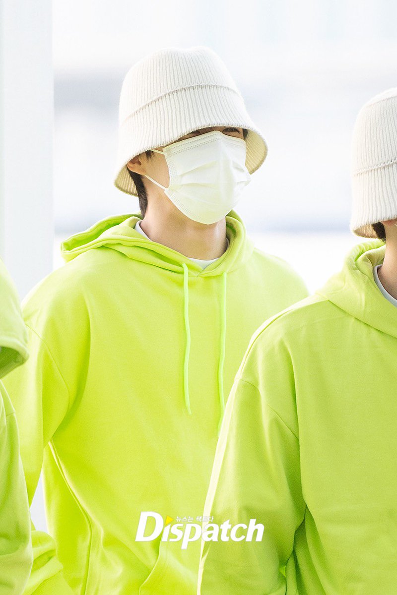 [PRESS] 221121 #NCTDREAM at Incheon International Airport on the way to Nagoya, Japan for NCT DREAM TOUR 'THE DREAM SHOW2 : In A DREAM' in Nagoya

#JENO