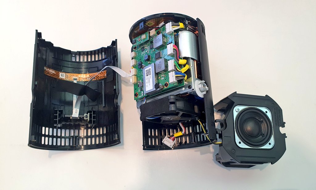 CedHon's tweet photo. ☠️ #TearDown of the "Freestyle" projector by Samsung!

It won a best invention prize, so it must be good:
https://t.co/h4JeMkyc1c

It embeds a full computer and #sensors for auto keystone and it was unclear if they could be #repurposed, so opening it seemed necessary 🔥

Thread🧵 https://t.co/22Q7JCv4i8