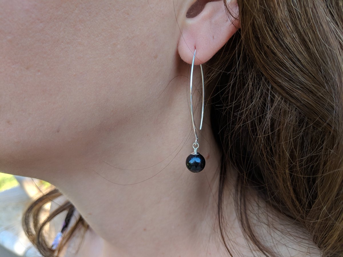 Island_Pearls's tweet photo. Excited to share the latest addition to my #etsy shop: Black Pearl Earrings, #Sterling #Silver Open #Hoop #Earrings #ThreaderEarrings, #Drop #Dangle #Freshwater #PearlEarrings, #RealPearls, Gift https://t.co/J7yogVdwrf #birthday #christmas #beachtropical #silver https://t.co/2ix4eCgQ12