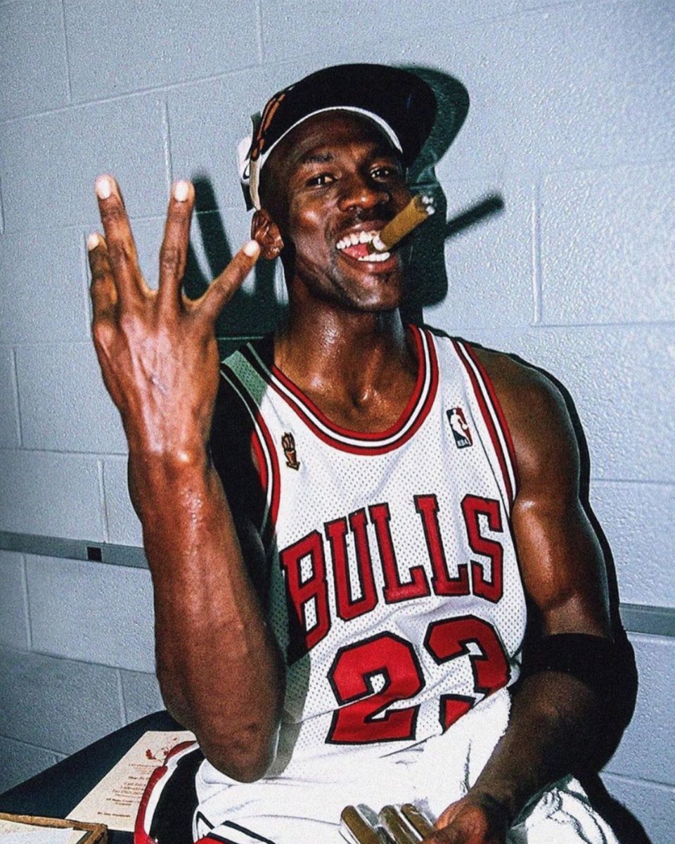 GoHeels's tweet photo. Just GOAT things 🏆🐐

#GoHeels x #GDTBATH 
MJ photo credit: Andrew Bernstein/1996 https://t.co/vZQ0XNNtbY