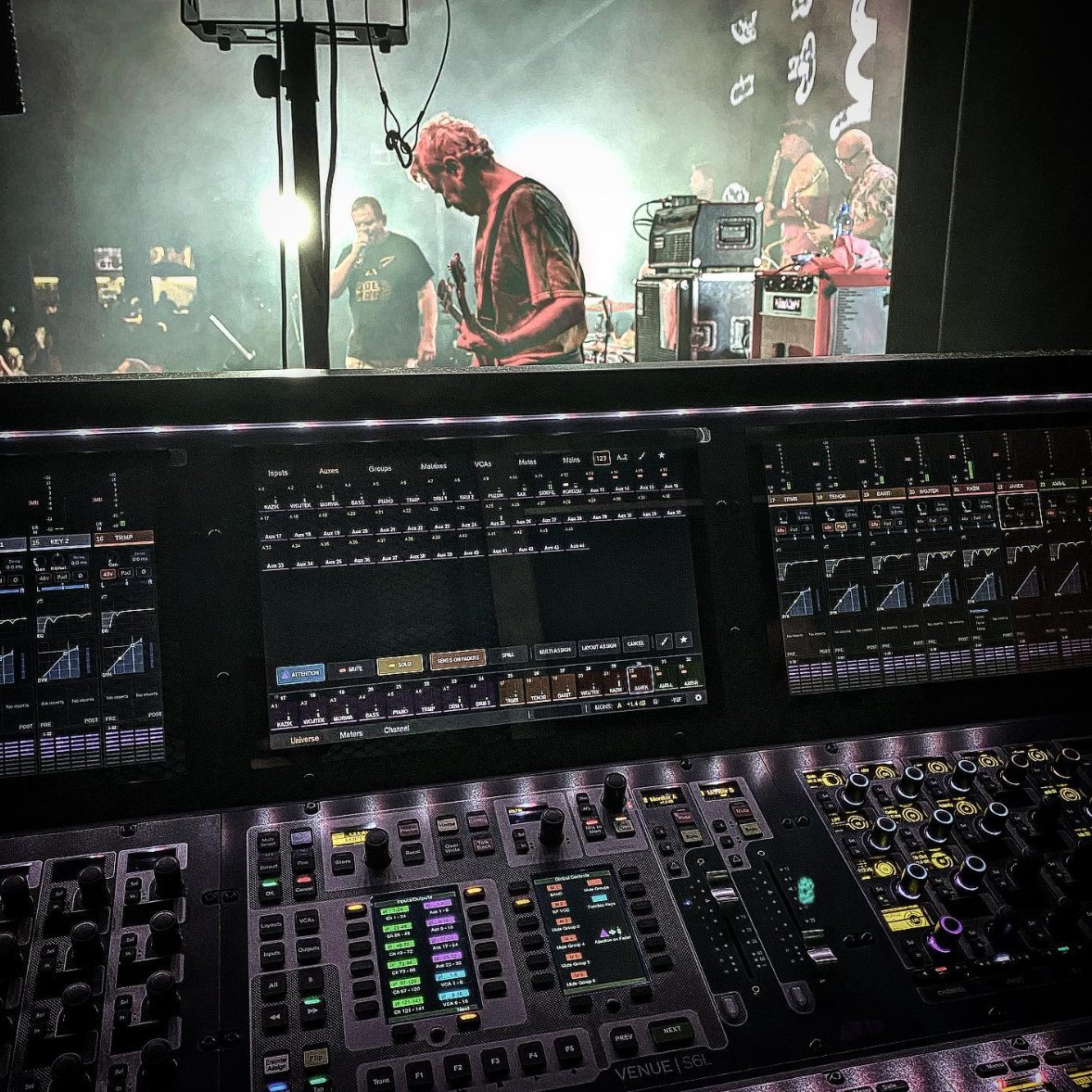 AvidLiveSound's tweet photo. 🔊 Monitor mix
📷 https://t.co/tyUi9cOZyU
▶️ https://t.co/hElVavmyPd
#monitorsound #digitalmixing #livesoundengineer #avidconsoles #avids6l #venues6l #avid https://t.co/3v457ljYiK
