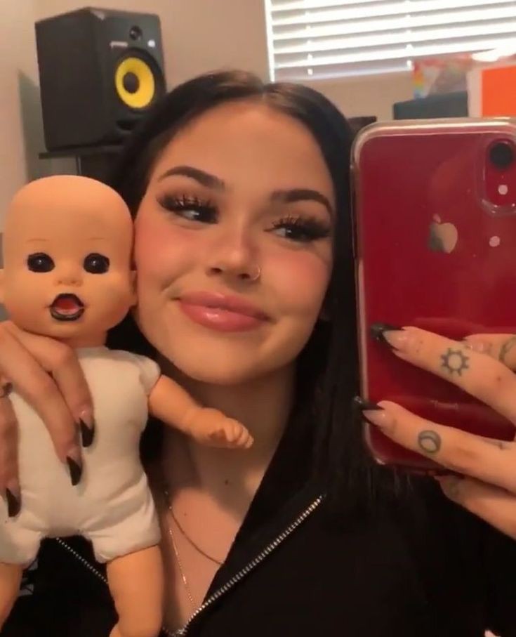 R4DIANTLUX's tweet photo. Nomes pra minha filha? https://t.co/IecXzv1rxZ