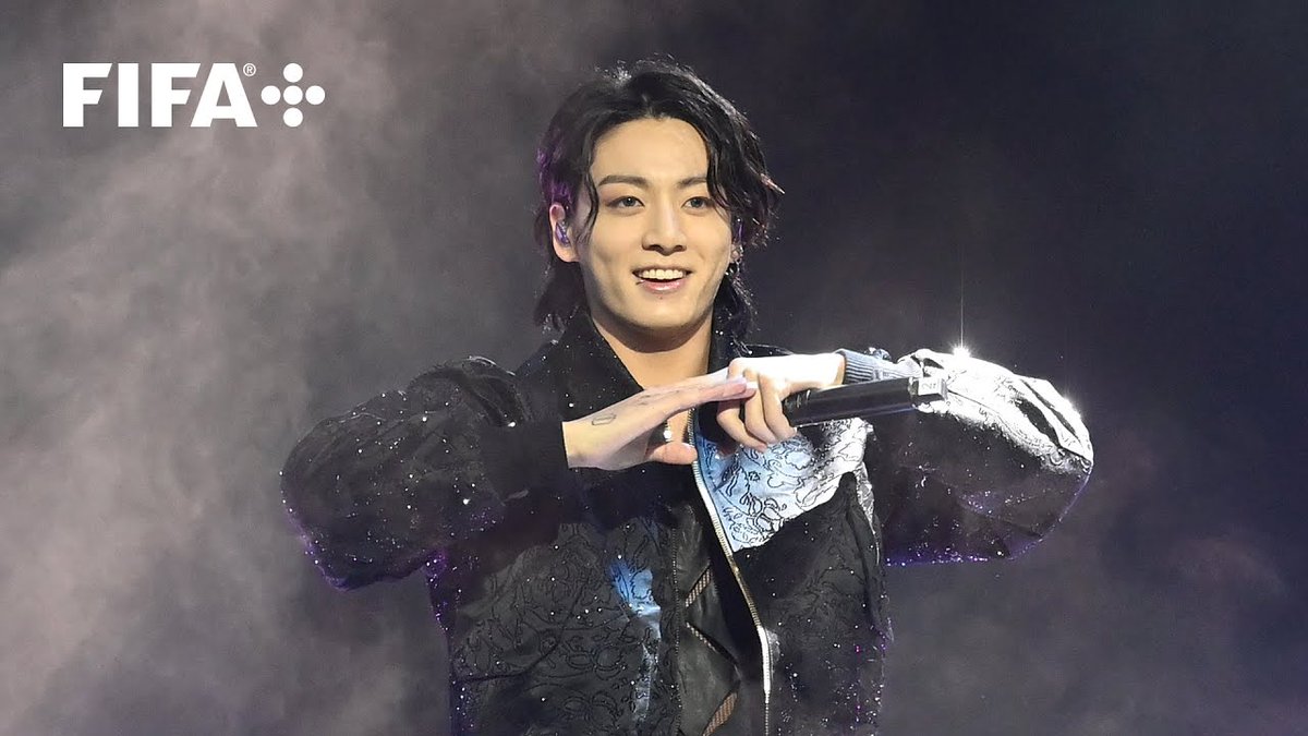 xbtsworldx's tweet photo. I DON'T HAVE ENOUGH WORDS TO SAY HOW PROUD I AM OF JUNGKOOK. I'M STILL IN A STATE OF SHOCK THAT JUNGKOOK GOT TO PERFORM IN QATAR FOR THE FIFA WORLD CUP. WE ARE SO PROUD OF YOU JUNGKOOK 💜 https://t.co/iKOjaAGM7p