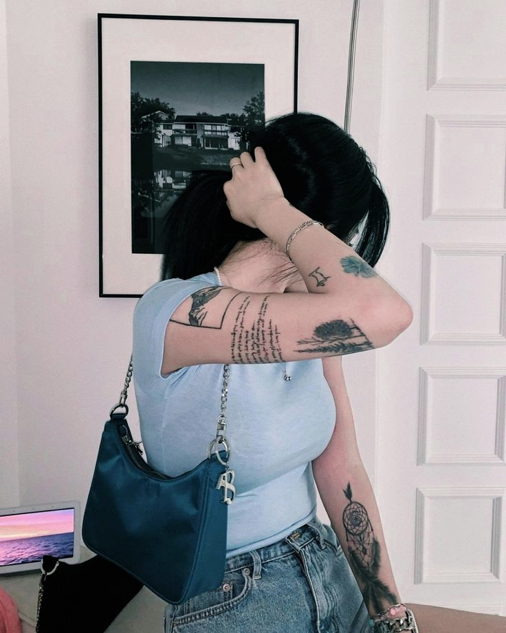 oceaderk's tweet photo. ㅤ
ㅤ
ㅤㅤ𝓟ov: 𝓐kila 𝓚ingston is your 𝙜𝙞𝙧𝙡𝙛𝙧𝙞𝙚𝙣𝙙 and this is your camera roll. 
ㅤ
ㅤ https://t.co/eKtmLAF1PJ