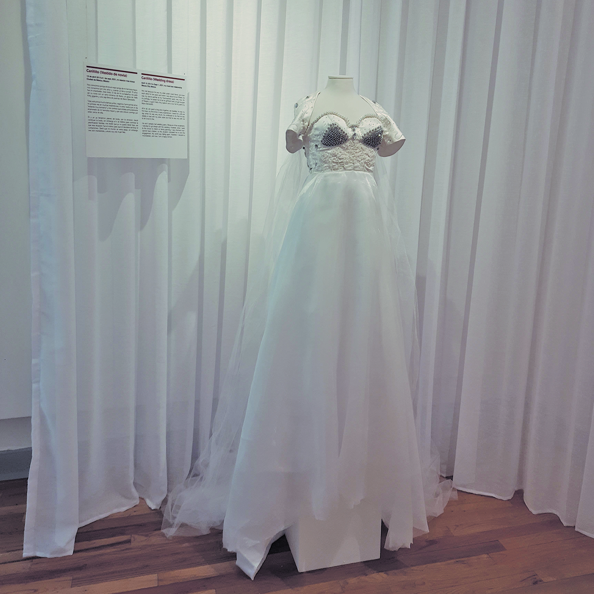 "Ahora son sólo un recuerdo…"

Te invitamos a leer las historias detrás de cada objeto, cada una es diferente y seguro conectarás con alguna.

¡Te esperamos!