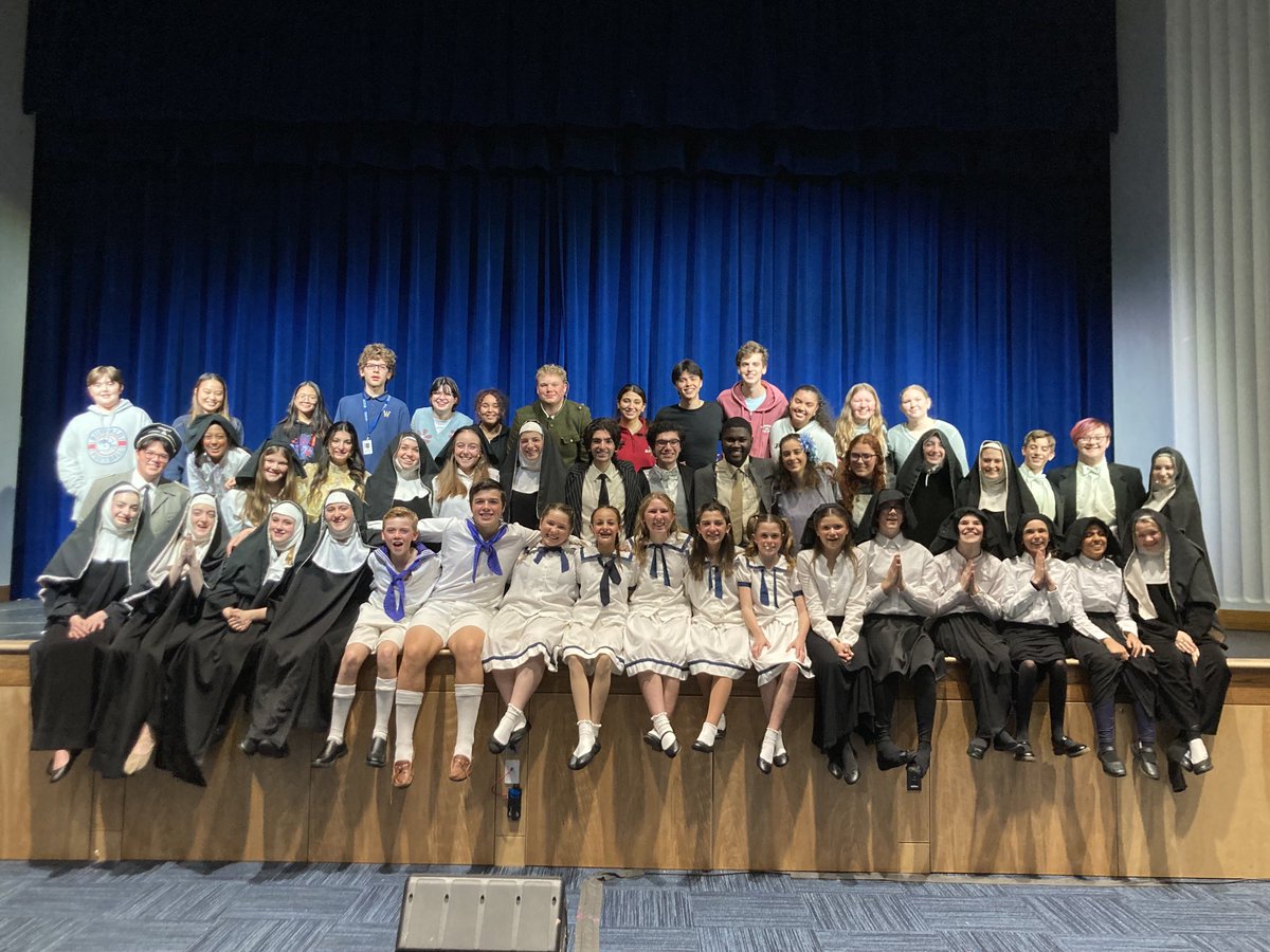 awhsdramabees's tweet photo. Congratulations to the cast &amp; Crew of Sound of Music. 2 fantastic shows to sold out crowds. You all were amazing! Let’s get ready for the spring show👏👏🎭 https://t.co/UXK4BjXGhY