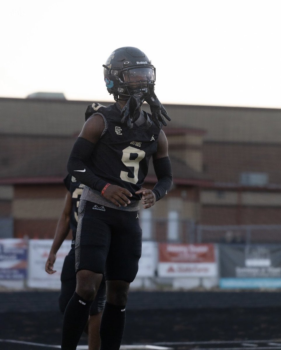 hudl.com/v/2JtXAR
Freshman highlights/ stats: 600+ yards on 87 Carries and 4 tds 
<a href="/BallAtTheBeach/">Coastal Football Recruiting</a> <a href="/HighSchoolBlitz/">High School Blitz</a> <a href="/PrepRedzoneSC/">Prep Redzone South Carolina</a> @APSUCoachSW <a href="/Jake_Pittman11/">Jake Pittman 🐾</a> <a href="/CoachJoc4/">Coach Joc</a> <a href="/pete_nochta13/">Pete Nochta</a> <a href="/CoachHun_SMU/">Rickey Hunley Jr</a> <a href="/ChuckDouglas_/">Cʜᴜᴄᴋ ᴅᴏᴜɢʟᴀs ✪</a> <a href="/MTFB_Recruiting/">Middle Tennessee Football Recruiting</a> <a href="/RecruitTheHerd/">Marshall FB Recruiting</a> <a href="/GJrWorth/">Gary Wortham Jr</a> <a href="/coachmacarney/">Mark A. Carney - Coach MAC</a>