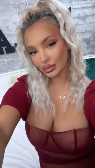Let me feel your  #sundayvibes tonight! 🎇 #blonde #Online  https://t.co/yJtEzTDXb4 @Hawker881_Promo @FapOrigins<a href="/tag/sundayvibes"class="tags">#sundayvibes</a><a href="/tag/blonde"class="tags">#blonde</a><a href="/tag/online"class="tags"><span>#online</span></a>