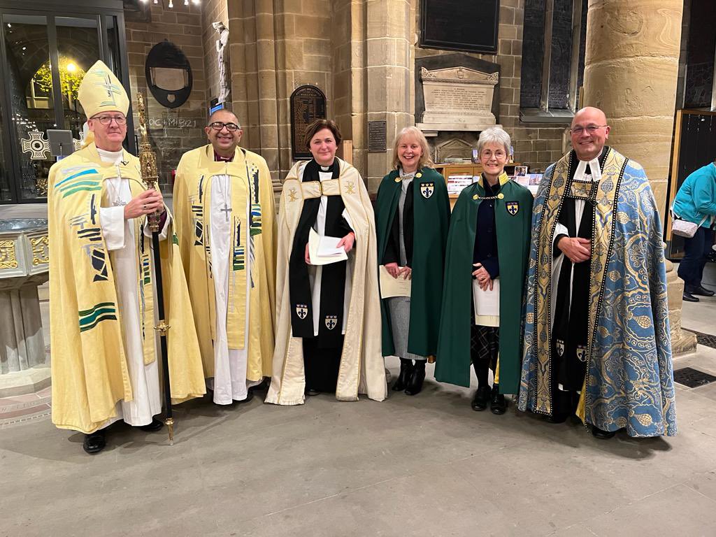 The College of Canons of <a href="/LeedsCofE/">Diocese of Leeds</a> is now enriched through the addition of <a href="/RevArun/">Arun Arora</a> , Anne Russell, Liz Moreton and Alison Dean who were installed as Honorary Canons of <a href="/WakeCathedral/">Wakefield Cathedral</a> today with great joy.  Welcome! <a href="/riponcathedral/">Ripon Cathedral</a> <a href="/Bfdcathedral/">Bradford Cathedral</a> @nickbaines <a href="/engcathedrals/">English Cathedrals</a>