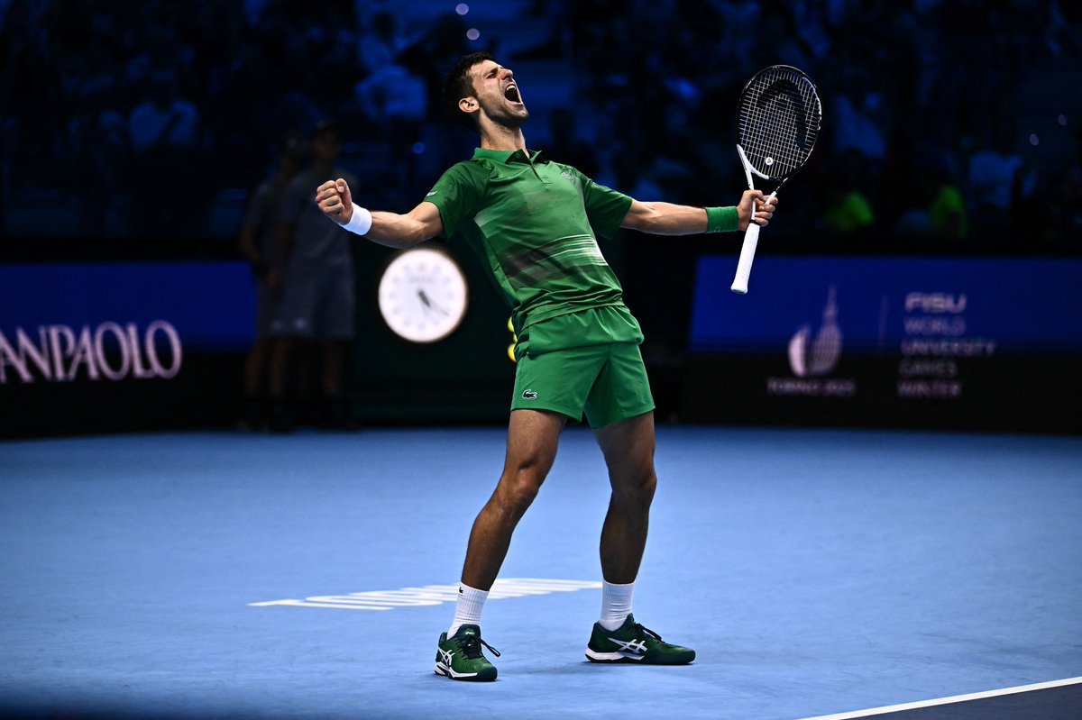 Novak Djokovic en 2022:

- No jugó Australian Open, Indian Wells, Miami, Montreal, Cincinnati y US Open.

- Ganó Wimbledon pero no sumó puntos.

Termina el año siendo 5 del mundo. Cosas de crack.