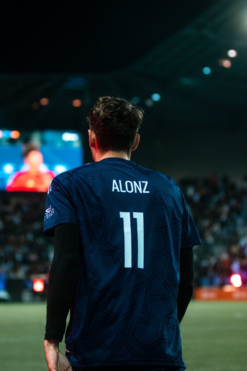alonz tweet media