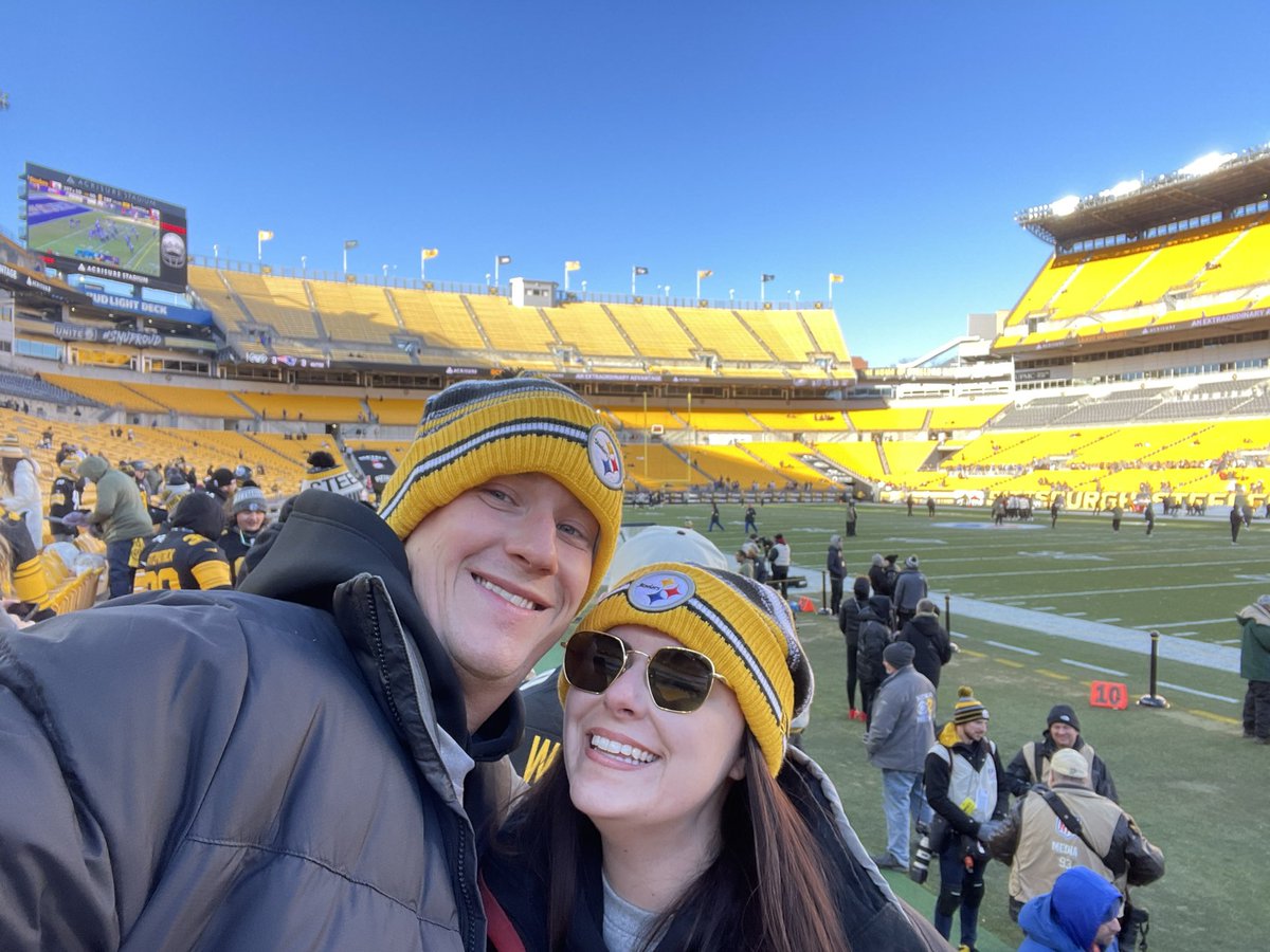 IsaacBerky's tweet photo. Might be a little chilly but that won’t stop us! 
@YouKnowSabrena 

#HereWeGo https://t.co/rmHYIwaqGH