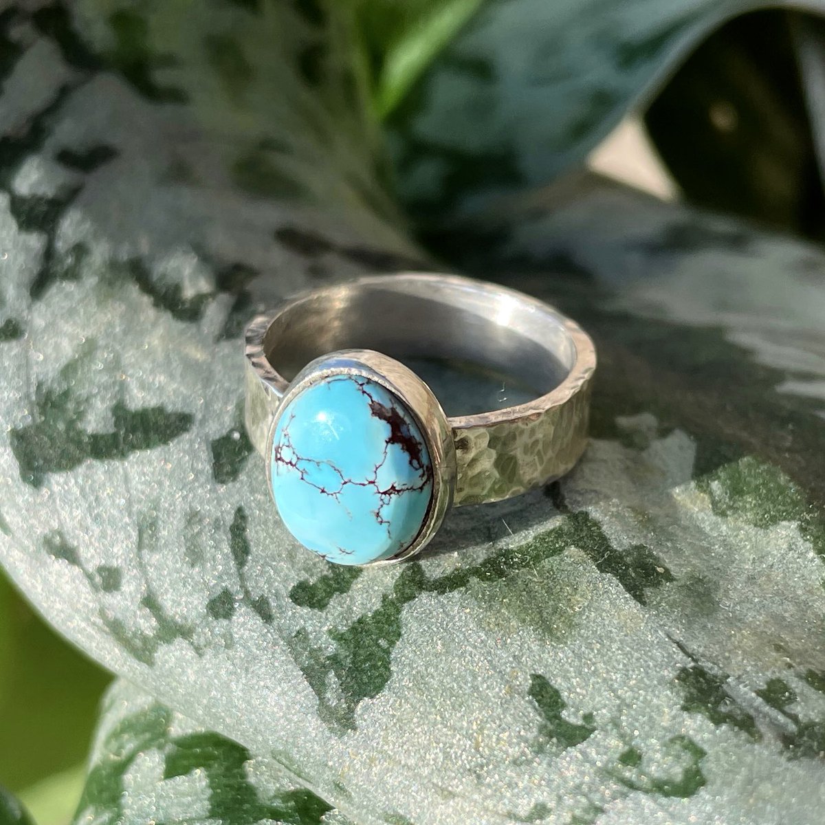 bluesundayco's tweet photo. Hi I’m Ashley I make sterling silver crystal jewelry. Please consider supporting my small business this holiday season 🤍 https://t.co/XAh5G2Bvy1