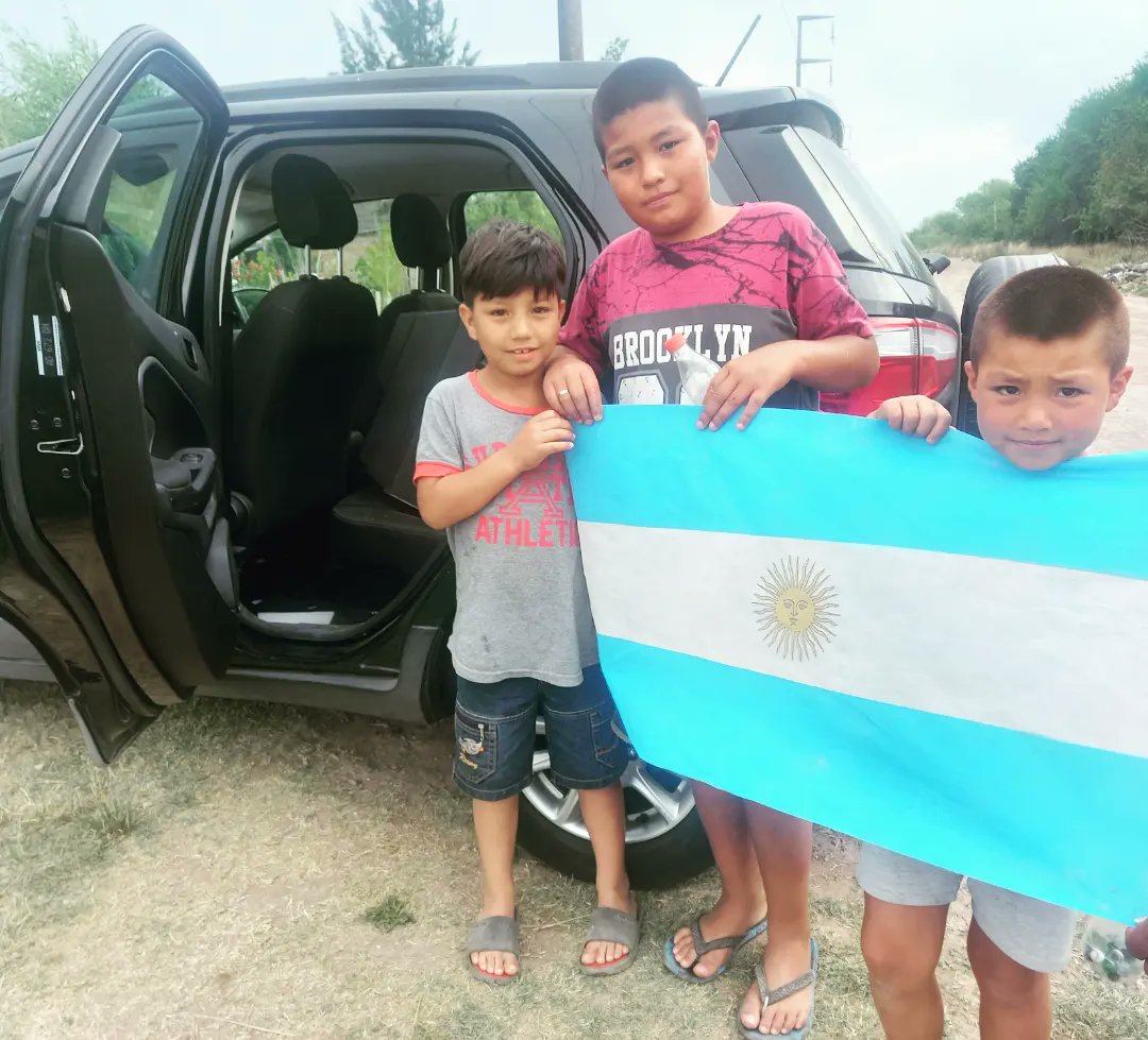 pablocoloperez's tweet photo. ⚽️⚽️Viene, viene, gollllll de la ciudad más linda y Solidaria🇦🇷🇦🇷.  A mirar el mundial...Ustedes...Aplausos 💙♥️💪😊 https://t.co/UybzeQMrvx