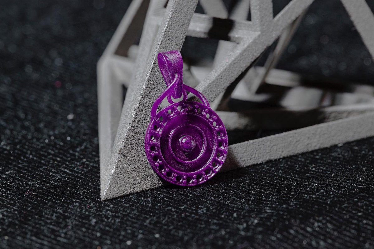 Uproar_Art's tweet photo. Highlighting our client jewelry designer, Valentina @saaucyval jewelry work in 3D printed wax resin for casting. Can’t wait to see how it turns out 💎💎💎

#3dprinted #3dpeintedjewelry #3djewelrydesign #3djewelry #3djewelrydesigner #jewelrycasting #waxcastingforjewelry https://t.co/AJY0w1jtIC