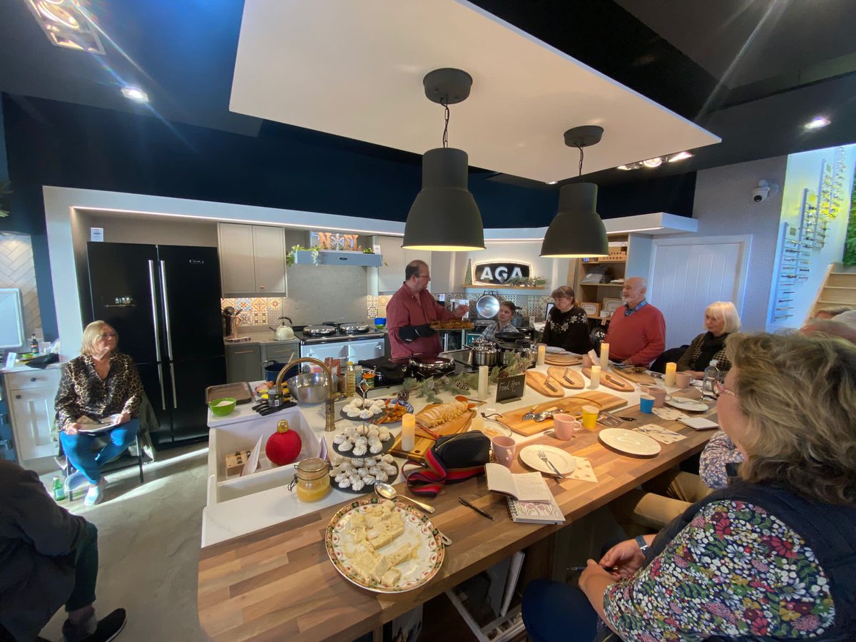 MorleyStoves's tweet photo. What a fantastic day we had at our first Range Cooker Masterclass
Get in touch to pop your name down on our cook list for our next event 
@everhotcookers @AGACookshop 
#aga #everhot #rangecooker #rangecookingevent #rangecooking  #rangecookers #rangecookerdemo https://t.co/z546gz5jyf