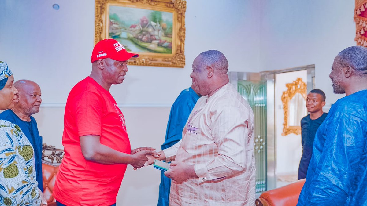 nentawe1's tweet photo. I paid a condolence visit to my dearest senior in BSS Gindiri and Gov flag bearer of PDP in the state, Barr Caleb Mutfwang over the glorious home calling of his mother this morning.

/2 https://t.co/xAqxl3gVDZ