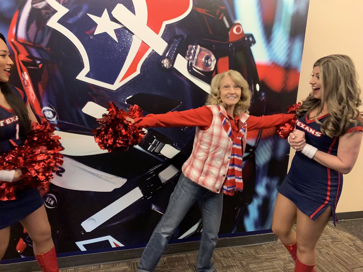 #letsgotexans #houstontexans Ellen was a Houston Oilers Cheerleaderin the late 1960’s