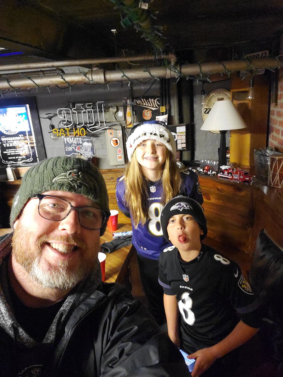 ExitMDRealtor's tweet photo. #AndFootball https://t.co/gWBVCsyve1