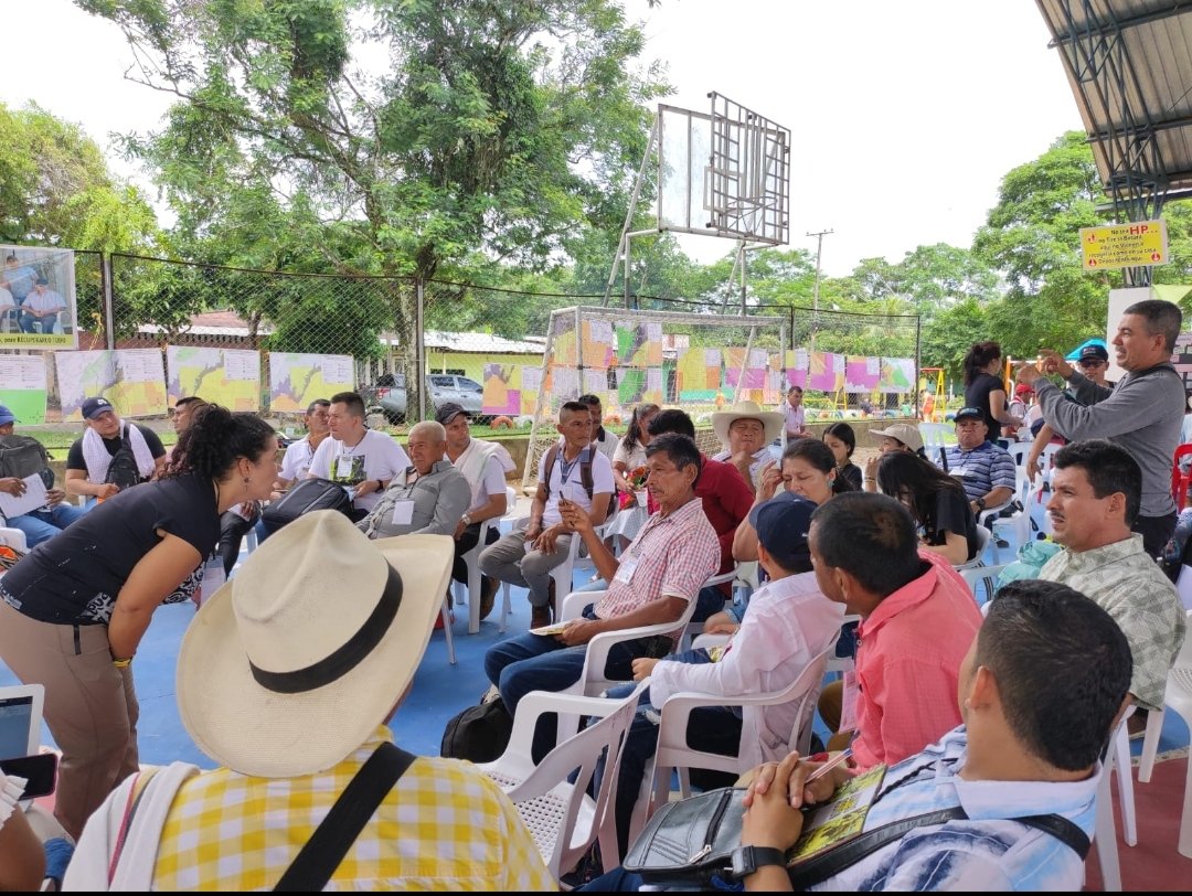 KarlaDaPa's tweet photo. Avanza el II Foro Departamental por la Justicia Agraria y Ambiental, diálogo para cernir la palabra y las ideas, previo al diálogo regional vinculante. Nos encontramos la diversidad, para tejer sobre lo fundamental ✊🏾🍃 https://t.co/W0xFJIU4lx