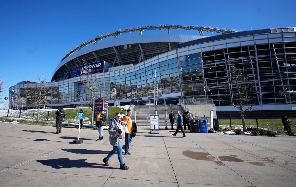 9NEWSSports's tweet photo. @Broncos GAMEDAY INACTIVES #DENvsOAK

WR KJ Hamler
WR Jerry Jeudy
CB K'Waun Williams
RB Marlon Mack
S Anthony Harris
FB/TE Andrew Beck
DL Eyioma Uwazurike https://t.co/cHQjZwwt5r