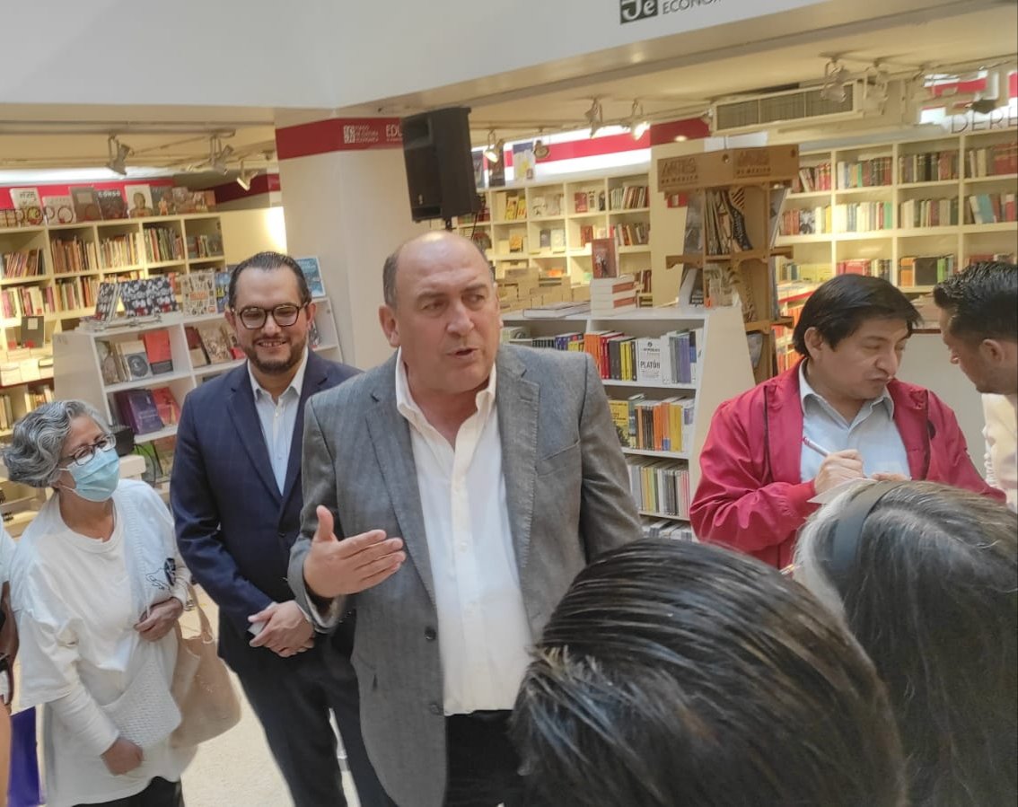 Carolin80542143's tweet photo. Agradecemos a los Diputados @MarcoMendoza_B y   @rubenmoreiravdz, su apertura al diálogo que sostuvimos, que conoce nuestra situación, que  está al pendiente, que procurara promover que se le de cause al dictamen aprobado. https://t.co/is6RjWx59W