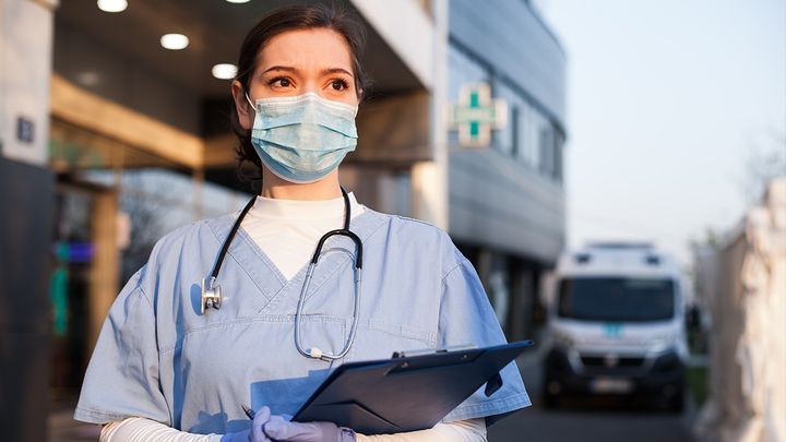 Calling all NHS staff and care workers!

We've updated our list of big chains offering freebies and discounts, including food, drink, transport and more.

After everything you've done for us, it's the least we could do 💙

mse.me/3X2Pw4I