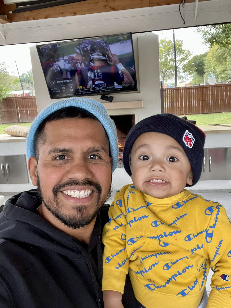 1Babybull's tweet photo. My favorite nephew #diaz #family #jdexpress #babybull https://t.co/Lctl9D6GGD