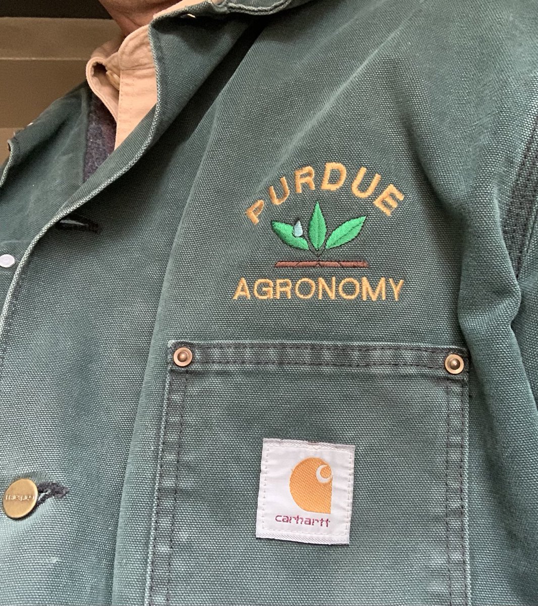 That time of year. 30 year old ⁦jacket!

⁦<a href="/PurdueAgronomy/">Purdue Agronomy</a>⁩ 
⁦<a href="/Carhartt/">Carhartt</a>⁩