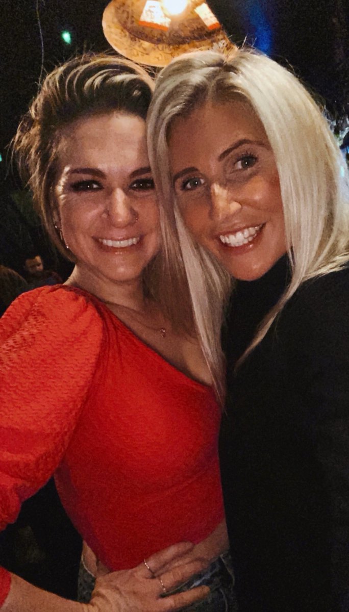 Lush night with my girls 🫶