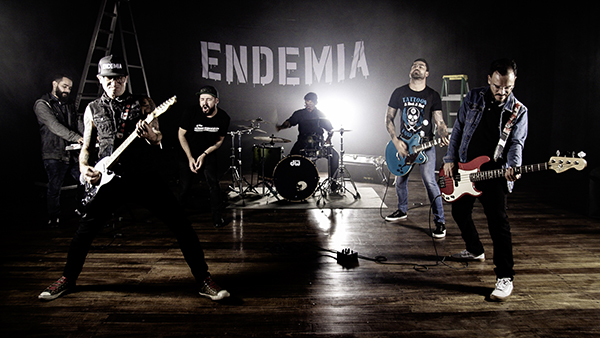 Endemia estrena el audiosingle de "Te He Prometido", tema homenaje a Leo Dan

Leer más: n9.cl/fridayrock-end…

<a href="/Maldito_Records/">Maldito Records</a> <a href="/endemiacr/">Endemia</a>