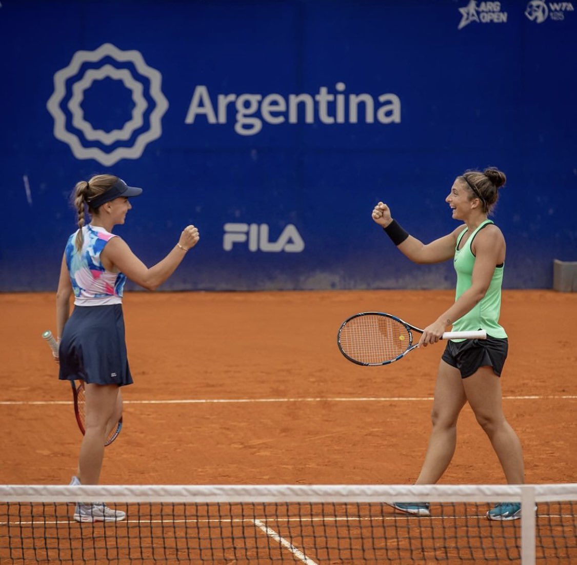 DavideErrani's tweet photo. Amazin’ Girls!!! 🥇🇦🇷 @SaraErrani #irinabara #BuenosAires 

39esimo titolo per Sara. 11 in singolo, 28 in doppio.  🏆🏆🏆🏆🏆🏆🏆🏆🏆🏆🏆🏆🏆🏆🏆🏆🏆🏆🏆🏆🏆🏆🏆🏆🏆🏆🏆🏆🏆🏆🏆🏆🏆🏆🏆🏆🏆🏆🏆 https://t.co/edaL9Kr2DP