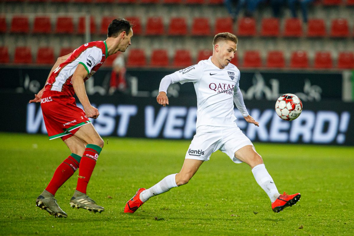 OstbelDirekt's tweet photo. Ex-AS-Spieler Schouterden gelingt ein Traumtor [VIDEO] #Schouterden  @NilsSchouterden  https://t.co/F0ogHtnM9h https://t.co/13vOi4PzXo