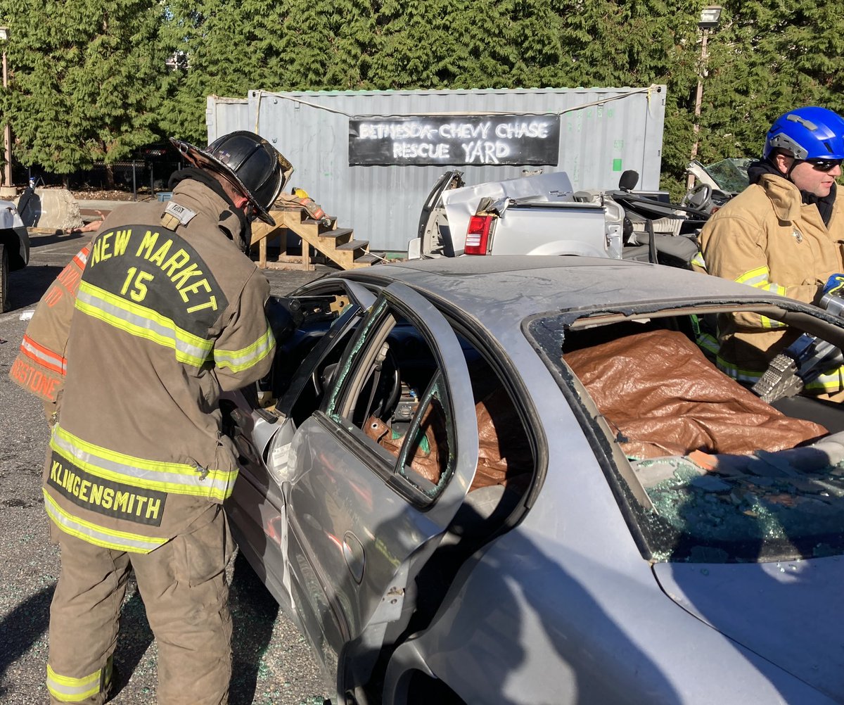 CordellTraffic's tweet photo. @RescueWeekend at @BCCRS once again providing members of numerous departments an invaluable skillset of extrication techniques implemented through a wide variety of task-based exercises and rescue scenarios. https://t.co/YhlfE02UES
