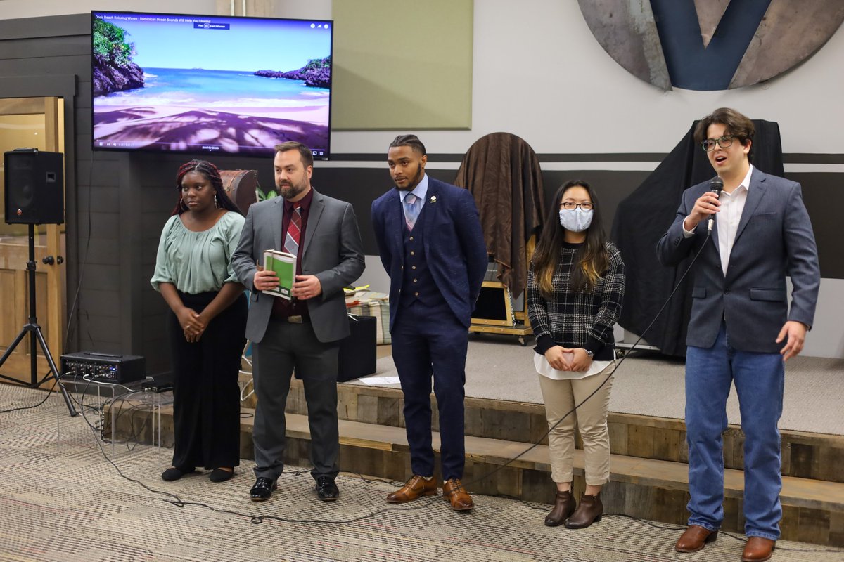 EntUAB's tweet photo. Fighting the #SundayScaries by reminiscing about the 2022 Blazer Hatchery & Hackathon...
Is it too soon to begin dreaming of next years? 😍
#2022Hatchery #GoBlazers #barefieldentrepreneurship #uabent #emblazon #blazeon #entrepreneurship #entreprenetwork #studentpreneurs https://t.co/Gp78Me4hW4