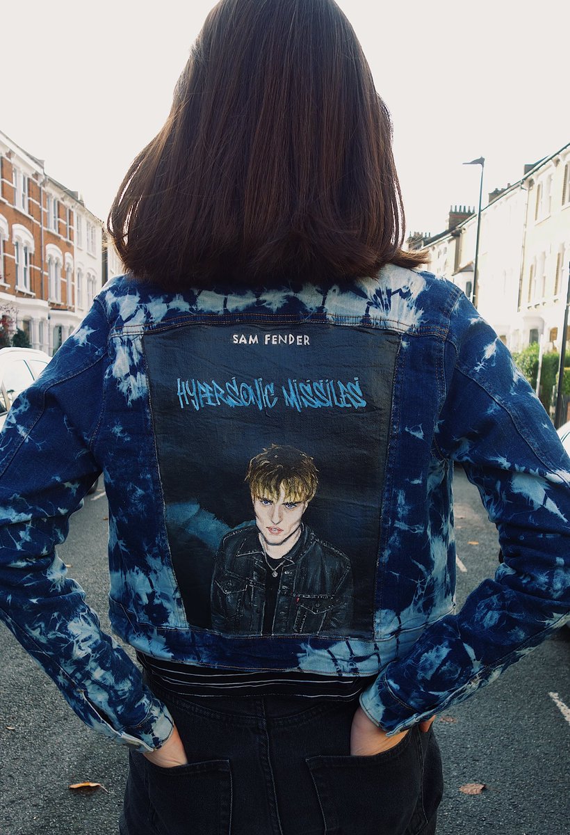 saltyleaquorice's tweet photo. it took me approximately 117 years to do them, but the sam fender album cover jackets are done 😭 very proud. very happy. love these albums. 🥹 #samfender #17gu #17goingunder #hypersonicmissiles https://t.co/ec4YzcWvLK