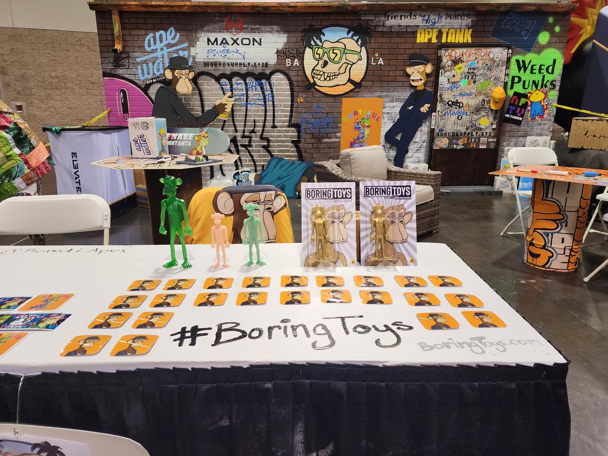 BoredApeConrad's tweet photo. #BoringToys day 2 at @DesignerCon! Swing by the @BoredLApes at booth 3410. It's #DelightfullyBoring. 🍌 https://t.co/UzCC4hyn02