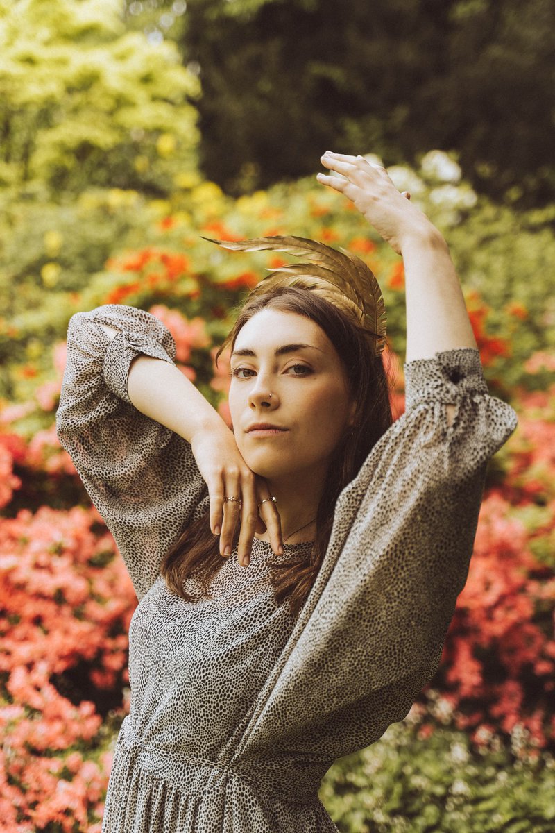 Rothersonradio's tweet image. Tues SCR 6pm with Caitlin LM about her music &amp;amp; inspiration, also Paul Ashton &amp;amp; Jennifer Anne Smith about 'Christmas Is Coming' concert &amp;amp; 'Salford Loaves &amp;amp; Fishes' supporting homeless persons, music of Caitlin LM &amp;amp; the new single from Sarah Angel. @SalfordCRadio @CaitlinLMx