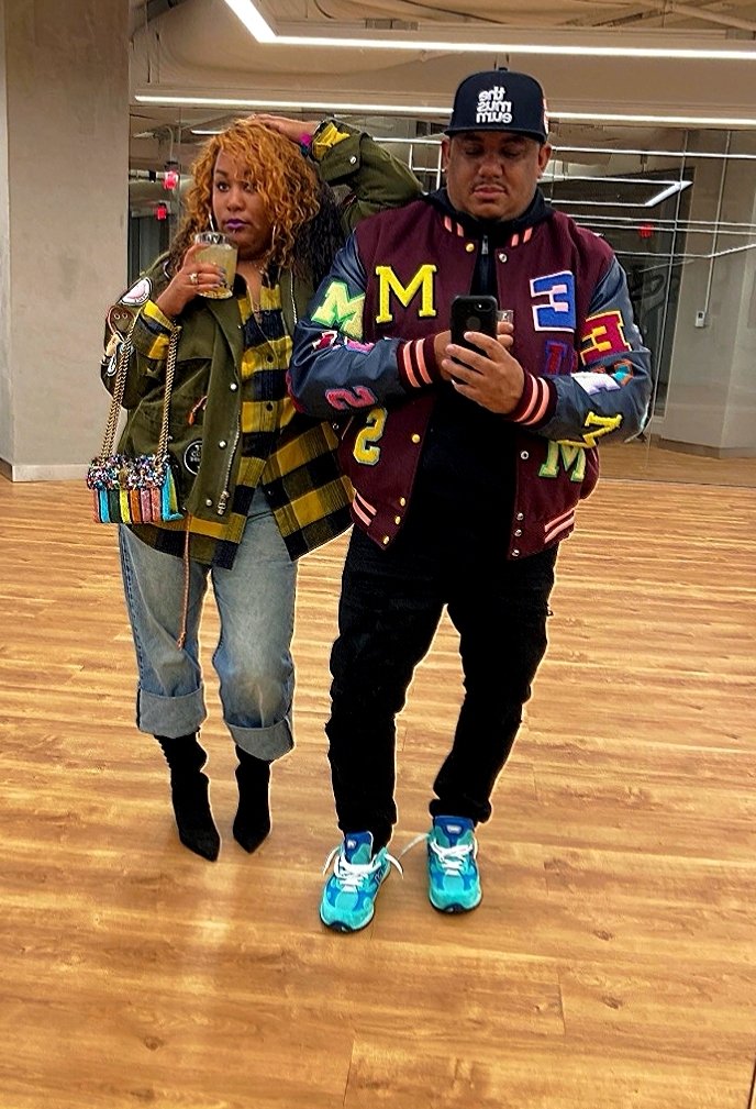 lailaljmommy's tweet photo. We go together#RealBad😮💨💋 & needed a night of laughs real bad too😁. Gonna try this more often.
.
.
.
#DCComedyLoft #TKKirkland #whoraisedyou #datenight #marriagehumor #couplelife #fallfashion #matchymatchy #explorepage✨ #Dreamers2022 #Trending https://t.co/YCCGJ8yOWf