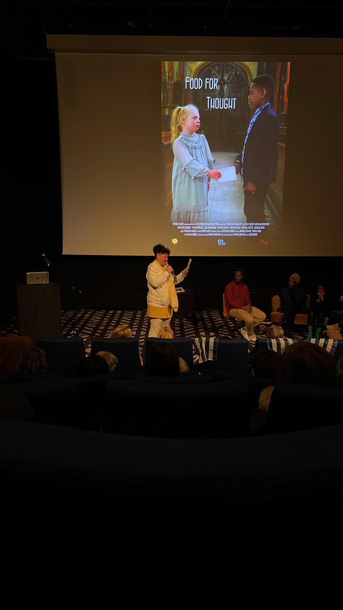 Vandaag waren we bij de première van de film food for thought, met aansluitend een volksdebat over armoede. Het helpt mee om bewustwording rondom armoede te vergroten.